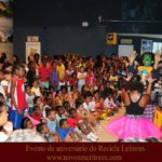 Evento Recicla Leitores no Complexo do Alemão - Nélio Fernando e Vivian Faria animando a criançada
