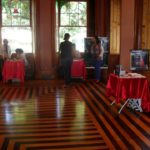 Evento Recicla Leitores no Solar do Jambeiro (Niterói) - Salão com os escritores