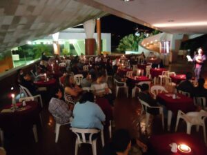 Uma Noite na Taverna - Rodrigo Santos